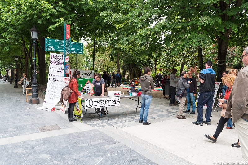 20160602_124736 D4S.jpg - Activism at Park, San Sebastion